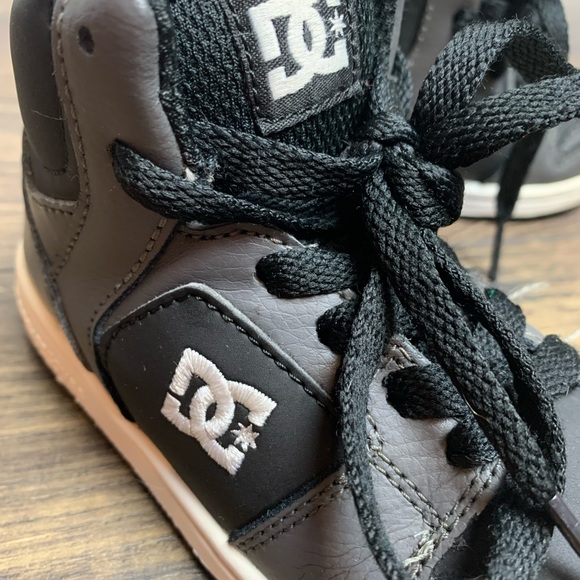 Toddler DC high top shoes - Picture 4 of 5